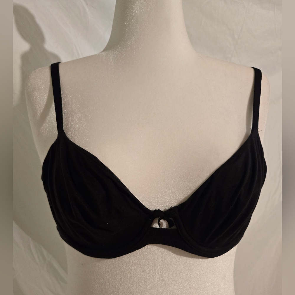Victoria's Secret Black Underwire Bra